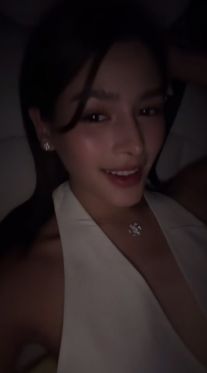 atirazgf's tweet photo. AZA, SAINT PATRON OF THIRST TRAP I MISSED YOU 🧎‍♀️ https://t.co/h8npbyE7U1