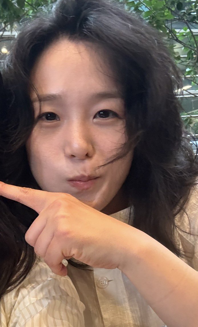 neverthe1e5s's tweet photo. 공익을 위해 공개합니다 
이옆에있는사람이저라는걸믿을수가없어요
인생업적달성… https://t.co/6n7jqT1peI