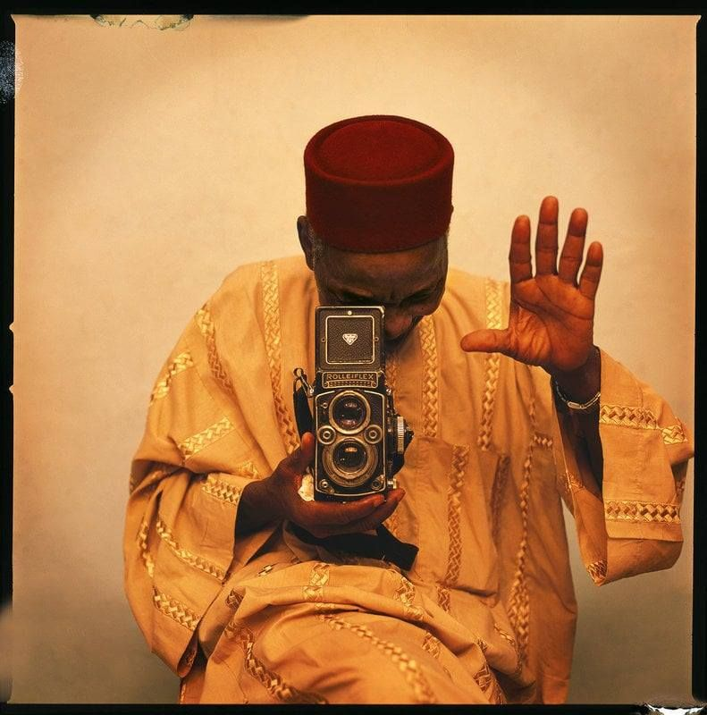eyeonaxis's tweet photo. Malick Sidibé, Mali, 1960s https://t.co/m7rCT9FYpF