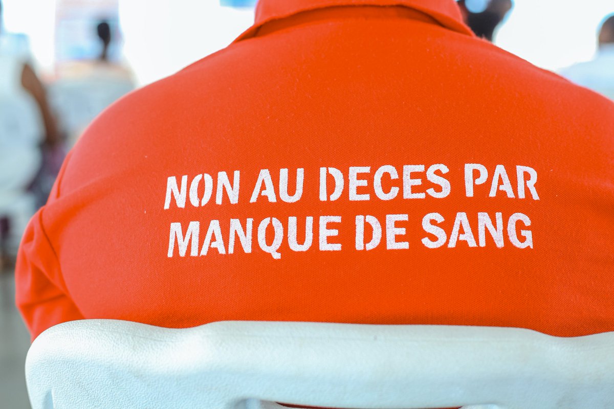 USADBurund's tweet photo. 🎉 L’Association des Donneurs Universels de Sang (ADUS) célèbre son 10ᵉ anniversaire !

Née le 17 Juin 2016, l’ADUS marque une décennie d’engagement au service de la vie à travers la promotion du don bénévole de sang.
#ADUS10Ans #DonDeSang #SauverDesVies #Burundi https://t.co/yiIINAGKij