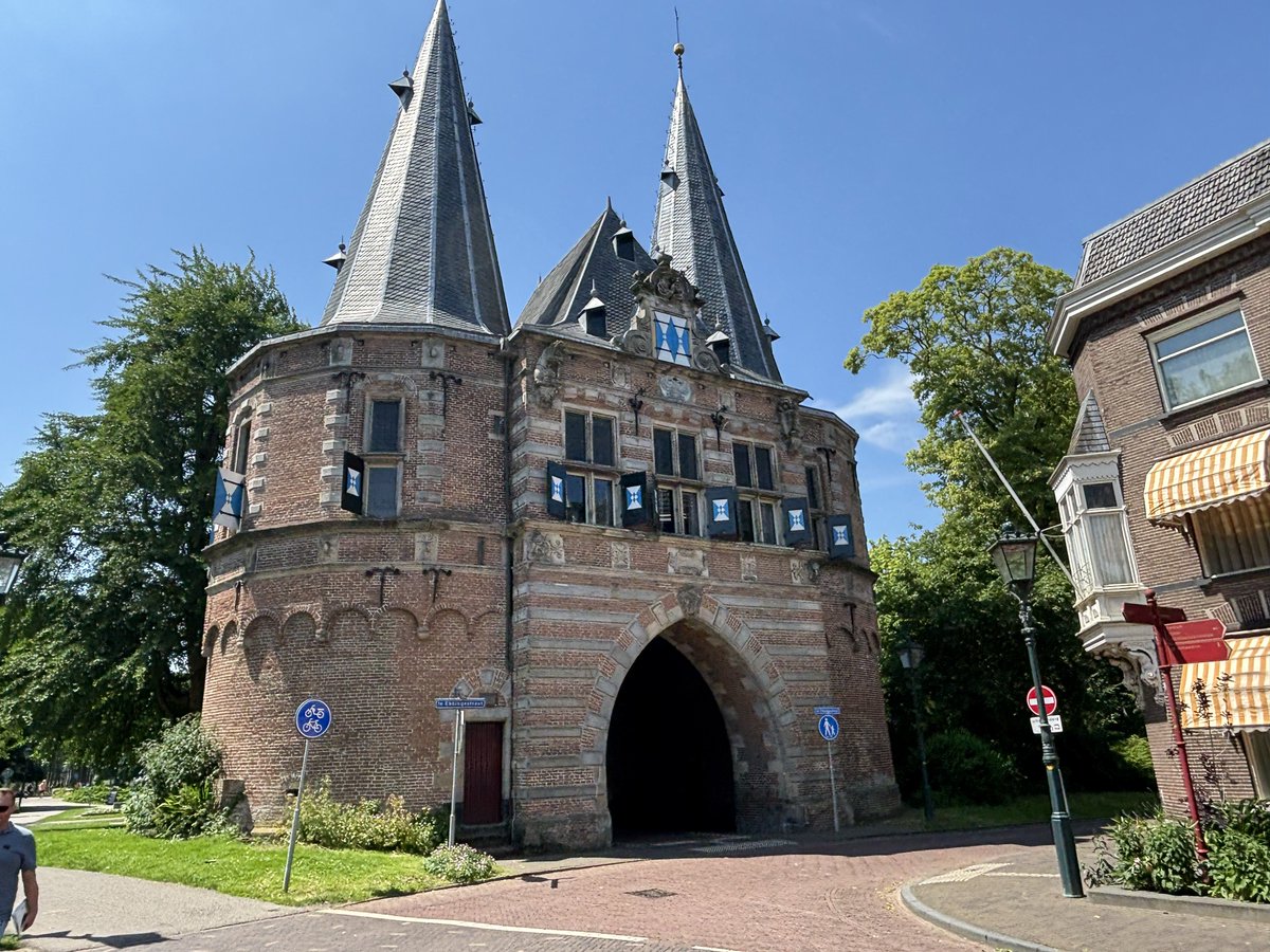 Mpvanderwal's tweet photo. Toch even kijken bij Full Color in Kampen
#Kampen #FullColor https://t.co/1pXwCCjZHt