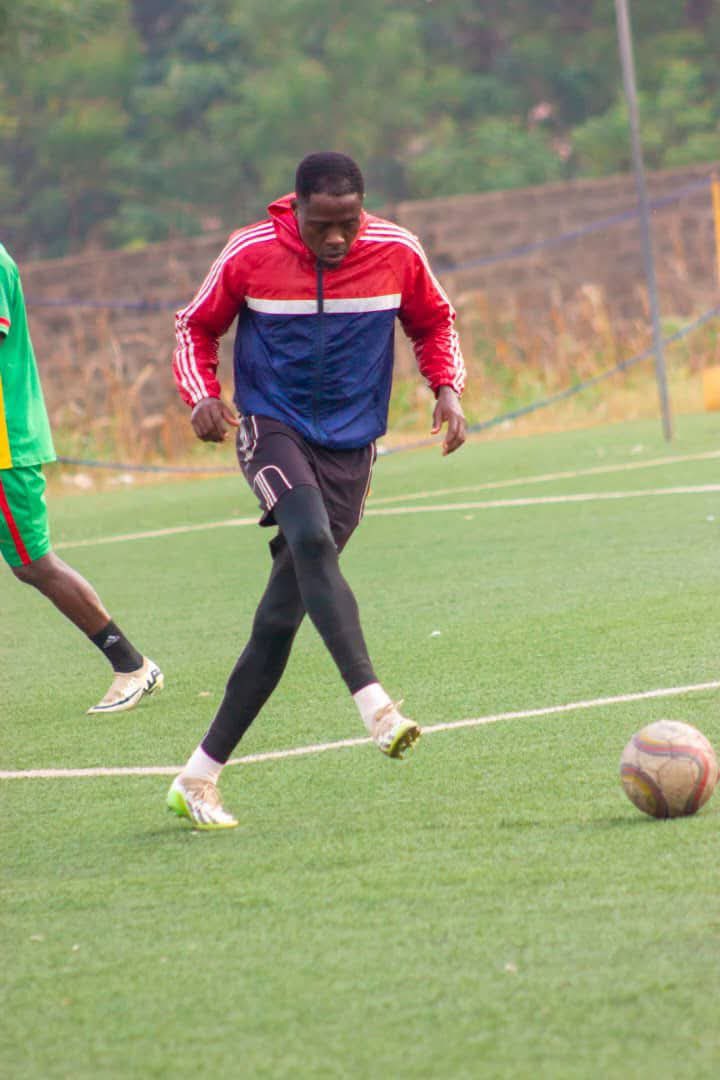obagesport125's tweet photo. SPOTLIGHT ON SEGUN ALEBIOSU.

Former Kwara United goal machine, Segun Alebiosu, popularly known as (OMO ÒDE)remains one of the notable football talents to emerge from Kwara State and make a lasting impact in Nigerian football.@KwaraUnitedFC @LobiStars @InsideOsogbo https://t.co/WWwOH7V3u2