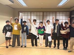 KCC_information's tweet photo. OBG合唱団「コーロ・うみたん」と
現役団員との初の合同練習でした🎹㊗️

声出し、音取り
それぞれで頑張ってくれている姿に
安心します😌ｽｺﾞｲﾔ

先輩達の積極的な歌声とノリに
中高生の団員は刺激をもらえたようで
この先が楽しみです！

一緒に舞台に乗る4月までに
もっと仲良くなりたいですね❤️‍🔥 https://t.co/pRuR7CkUYA