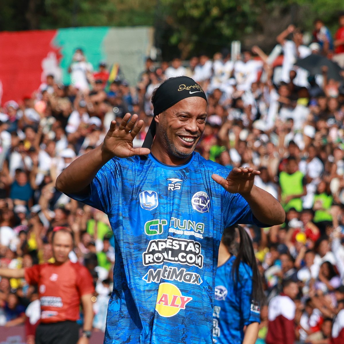 bosunatiklama's tweet photo. 46 yaşındaki Ronaldinho, futbola geri döndü.

• Serie C ekibi Ravenna ile sözleşme imzaladı. https://t.co/MKFi2b3Owq