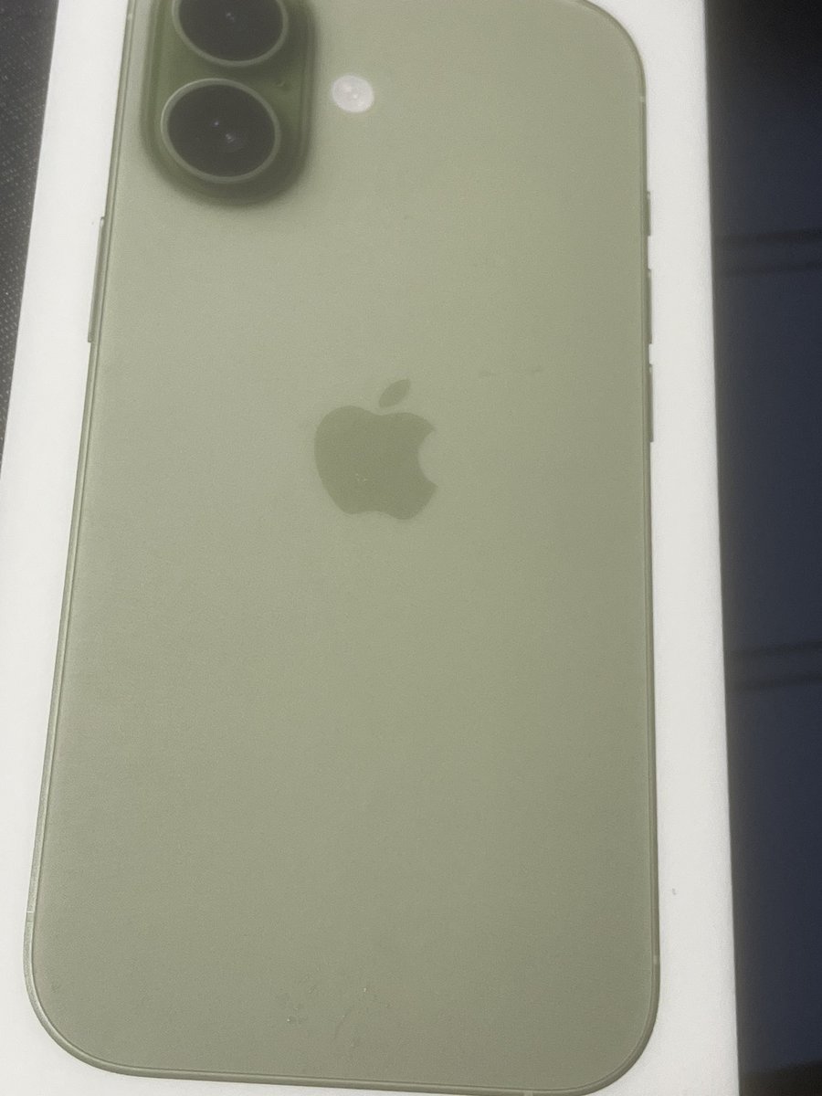 sent_spl's tweet photo. おめでとう!!

スマホが iPhone17に しんか した!! https://t.co/3J630NzGG6