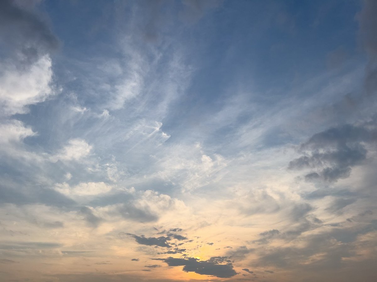 yi_cbv's tweet photo. 梅雨夕焼
#photograph #写真 https://t.co/xsitHszIMN