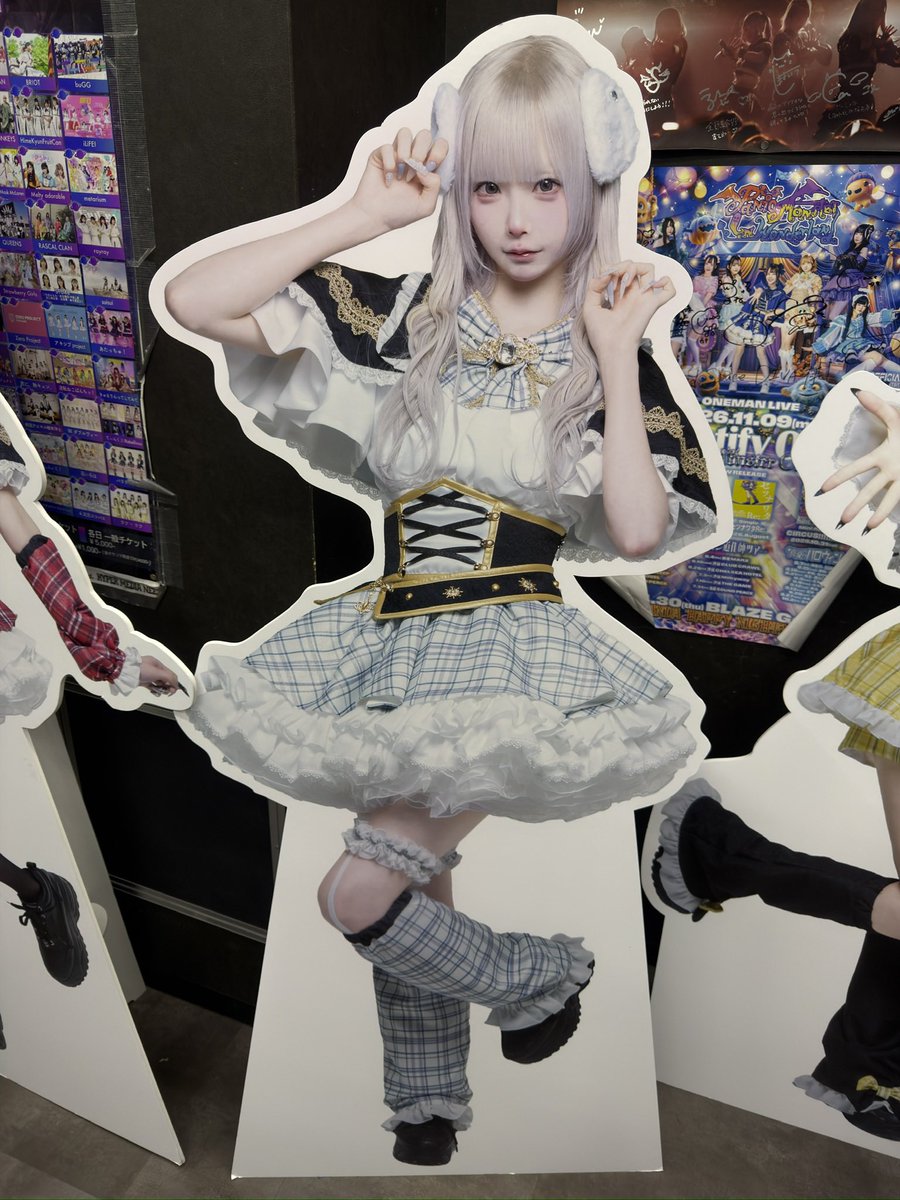 con_cafe_oshi's tweet photo. ぺろちゃんと久々に会えて泣きそうだった😭
相変わらずぺろちゃん可愛すぎた😭
また家帰ったらチェキ載せます✨✨ https://t.co/TIqY9SRTp1