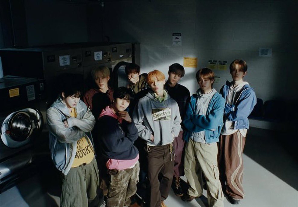Itsmereeeree's tweet photo. Congratulations for another Rookie award my 8!!! Hope to see all of you again on stage soon, all 8 of you💙 @ALD1_official 

i miss you even more today Geonwoo, but i believe you will comeback to us soon!💙💙

@wakeone_offcl ALD1 IS 8!!! BRING BACK GEONWOO!! https://t.co/bGeEEk1m3e