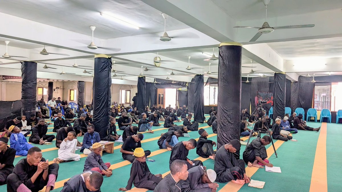 Asadiqmedia's tweet photo. MAJLIS YA MCHANA  
*___________________________*
 MAJLISI ZA  KUMBUKUMBU YA YA TUKIO LA KARBALA_MUHARRAM 1448-2026

 *19 JUNE MWAKA 2026.*

Maulana Sheikh Jalala akisoma majlis ya Imam Hussein a.s leo hii, katika Majlisi ya Maadhimisho ya: *Tukio LA Karblaa*: https://t.co/TlxQerVgue