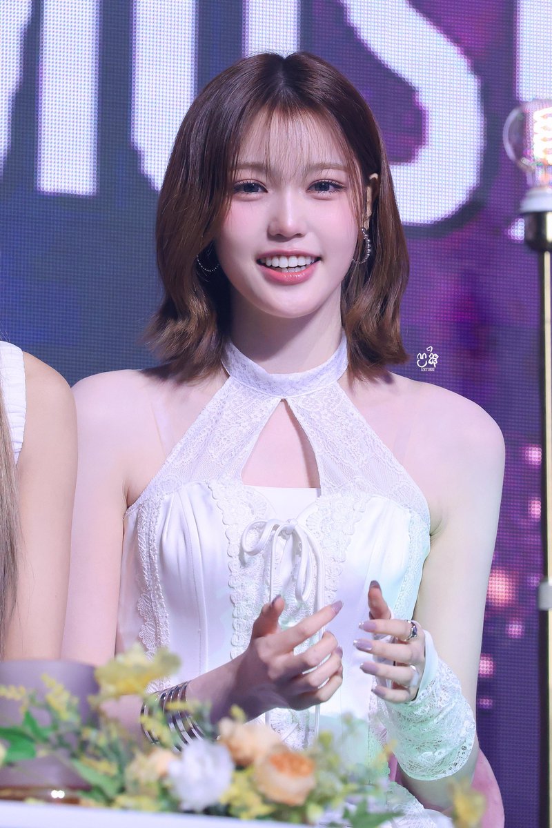 iznarnb's tweet photo. 260620

#이즈나 #정세비 #SAEBI
#izna #イズナ #セビ 
#귀엽세비 https://t.co/7CLZmDaksW