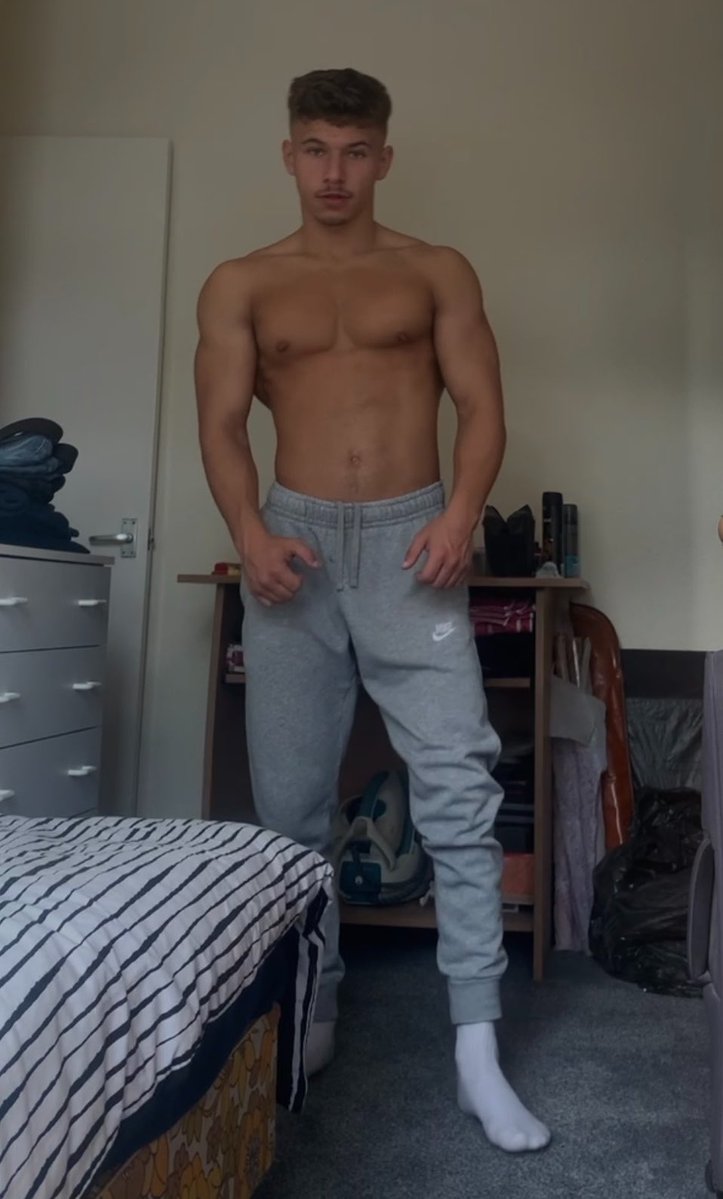 jakej832's tweet photo. Custom videos and video calls all day😏😈
Rts appreciated https://t.co/QHLIQGcMTL