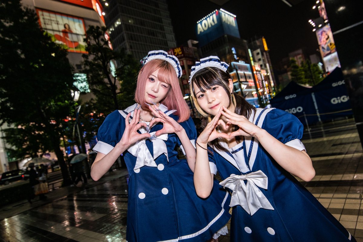 AkibaGuild's tweet photo. 🏰GiGO POKER FESに参戦！！🏰

秋葉原の夜に集結したメイドディーラーたち💙

ポーカーの聖地・秋葉原を背負って、いざ出撃です！

ご主人様、お嬢様、応援の準備はできていますか？

💖必殺！萌きゅんオールイン！💖

#GiGOPOKERFES #メイドディーラー

✨応援キャンペーン開催中✨
👇詳細はリプ欄へ👇