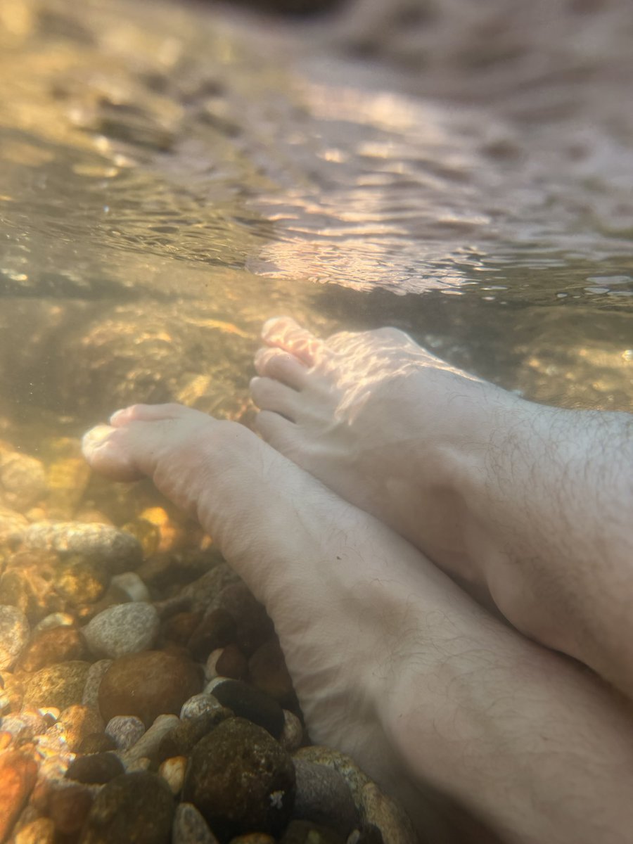 MaleFeetPure's tweet photo. #feet https://t.co/w1SUR9kZXP
