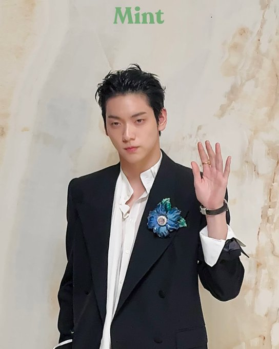soobsloidforger's tweet photo. he said enough of y'all spreading my microbangs pic, let me aura farm with no bangs at all https://t.co/IJTNSjX9cy