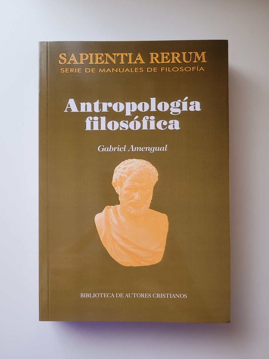 Alex_philosoph's tweet photo. Gran libro de Amengual para introducirse en la Antropología filosófica.
Aborda el problema del ser humano de manera poliédrica con un itinerario completo desde su estructura y determinación (ontología, cuerpo, lenguaje, acción, libertad...) hasta sus límites (mal y muerte). https://t.co/MPaHGB0RWy