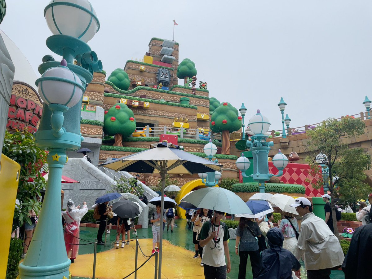 YASU__1216's tweet photo. 4年振りのUSJ🌏
ミニオン、フリーレン、マリオカート、ヨッシー、SING、他色々
雨の中、朝から夜まで満喫しました🎡 https://t.co/8BOeET3o9H