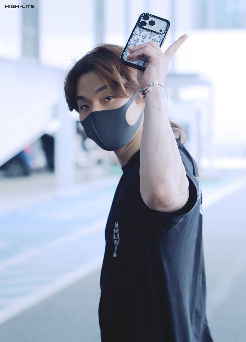 High__Lite's tweet photo. 260430 

안녕~~~👋

#대성 #DAESUNG #DLITE #テソン
@d_lable https://t.co/7VRF8sNXv3