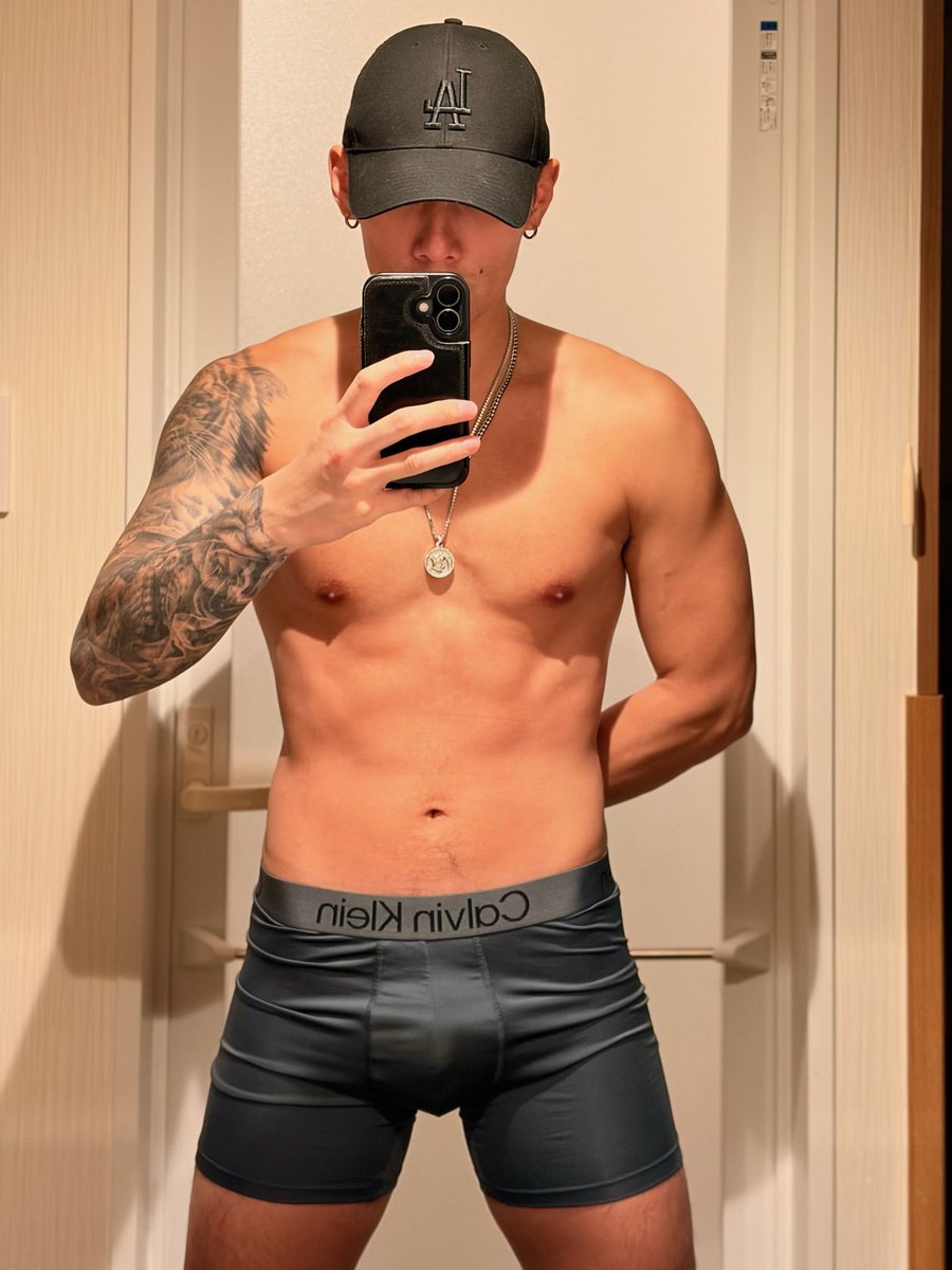 ryubabyblu's tweet photo. cardio sucks

#gayunderwear #gayasian #gaymer https://t.co/gLSvRvqmkS