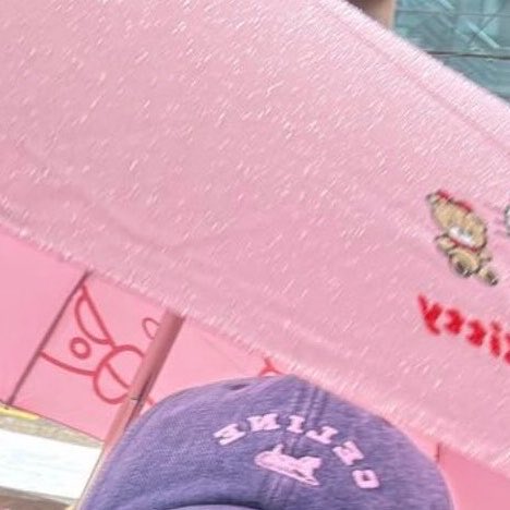 suzsum_10's tweet photo. 헬로키티우산ㅋㅋㅋㅋㅋㅋㅋㅋ ㄱㅇㅇ https://t.co/JZEk1SjjD1