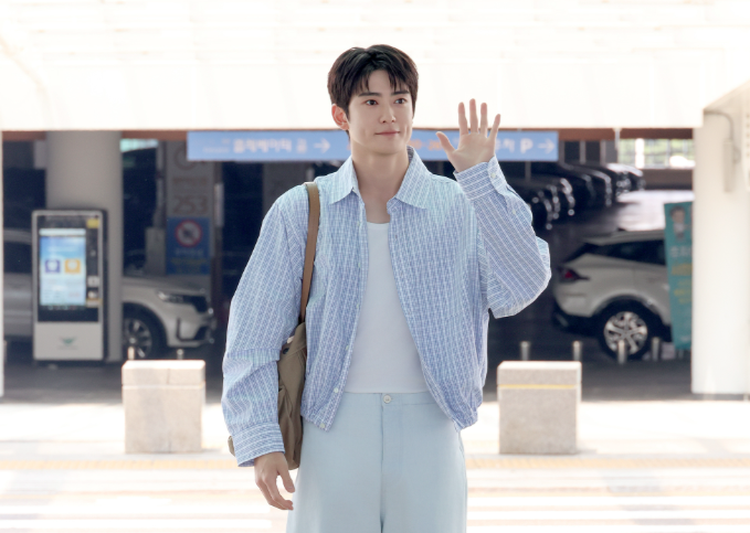 AboutMusicYT's tweet photo. ENHYPEN, Jaehyun and Pond Naravit will all attend the Prada Fashion Show in Milan today. https://t.co/QDZbjeMkkU