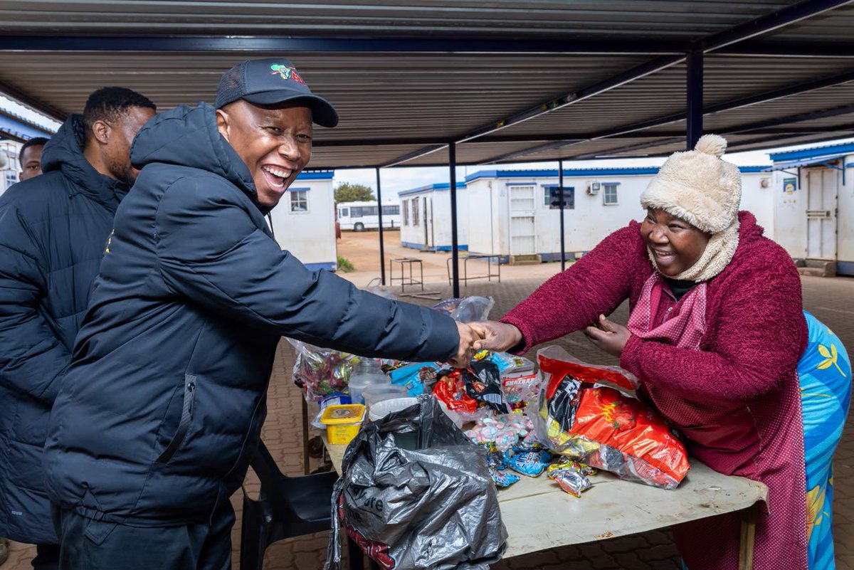 EFFSouthAfrica's tweet photo. ♦️In Pictures♦️

The President and Commander in Chief @Julius_S_Malema arriving at Lufhureng Secondary School Voting Station in Soweto. 

President was warmly welcomed by members of the community. 

Register To Vote EFF In The 2026 Local Government Elections To Be Held On The 4th of November 2026

Link: https://t.co/f3ABwe5eJi