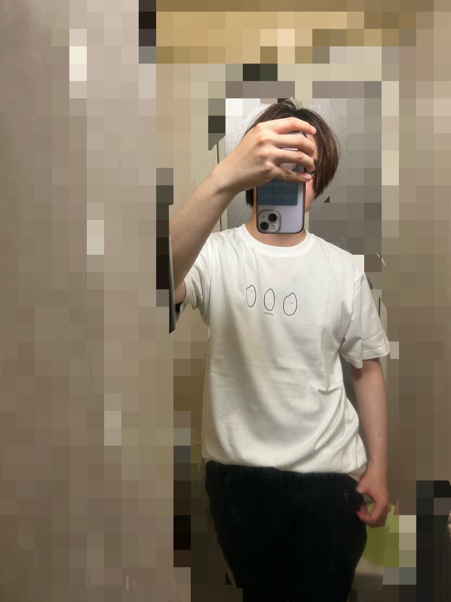 kunikida_second's tweet photo. こめT、ジャストサイズってかんじだ。
もうちょい袖口広いと良いんだけどな〜 https://t.co/P3QHZCLkZE