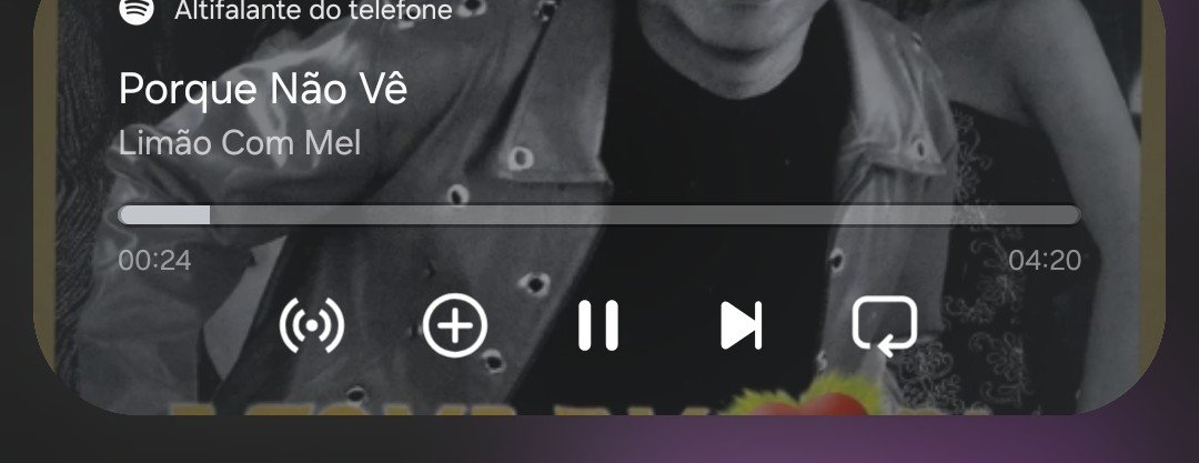 AleatoriaQue's tweet photo. tomando um chazinho de limão com mel ouvindo limão com mel https://t.co/xSlnmXrXzc