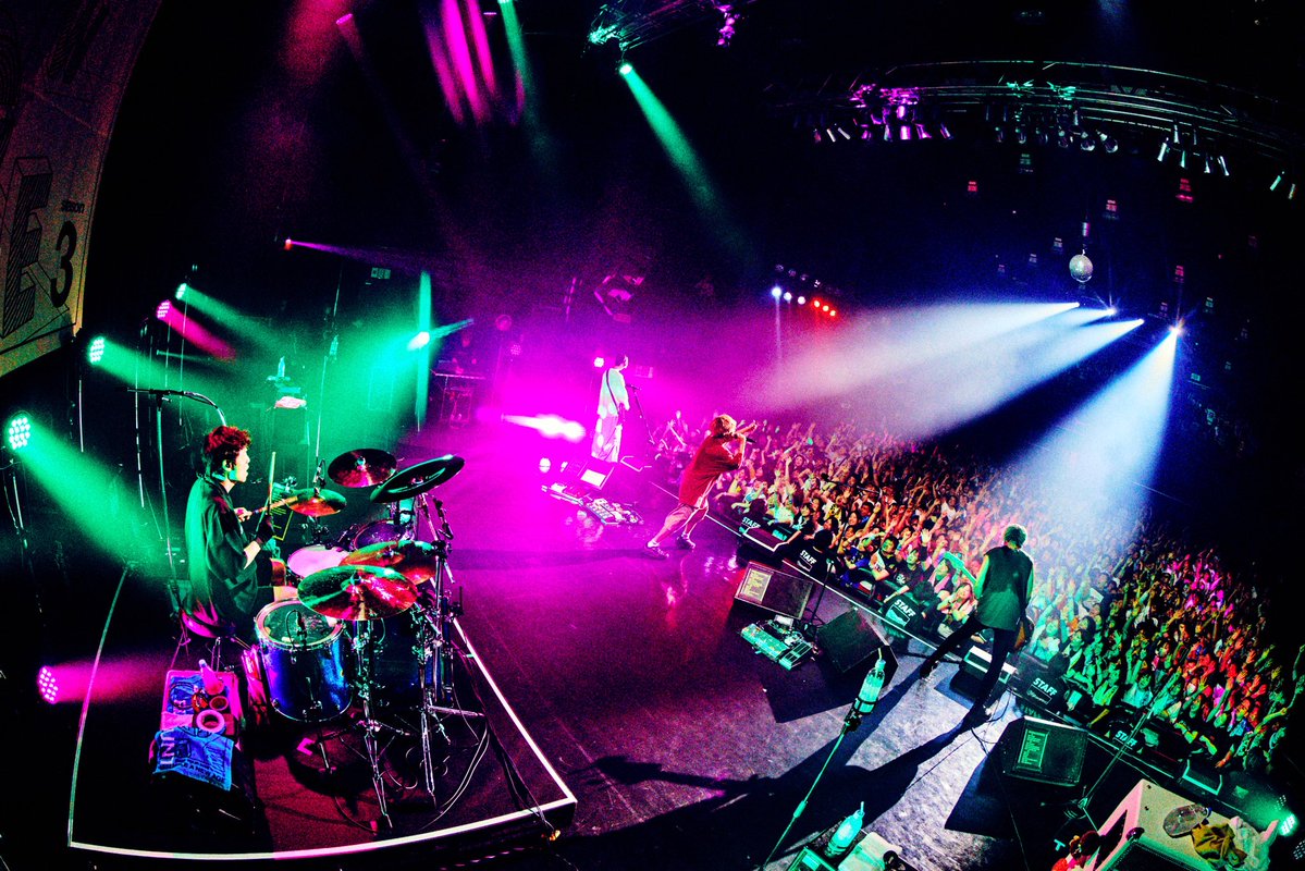 BLUEN_official's tweet photo. 【札幌終了！】

 “ASSEMBLE A NEW AGE -season3-” 
@ Zepp Sapporo 

w / ORANGE RANGE 

辻村バースデーライブ🎊
念願、北海道で初ツーマン💥ありがとうございました！！

📍11/21(土)札幌共済ホール
アルバム再現ツアーもお待ちしてます💨
https://t.co/Pie6c1sK4m

📸 @hamanokazushi https://t.co/FIOOckUrH9