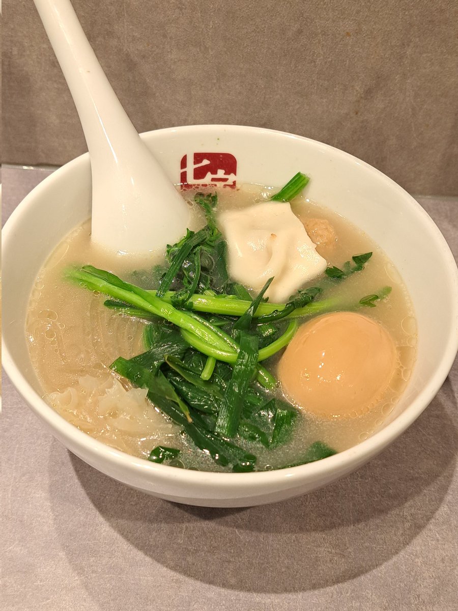 yk_kotonoha's tweet photo. 七宝麻辣湯🍜

雨が降って肌寒いから、温かい麺を求めてこちらへ

いつものことながら０辛
スープが美味しいのよ😋
そして、0.5辛があることを知り心が揺れる…　次回は… https://t.co/cFlxZYsGx8