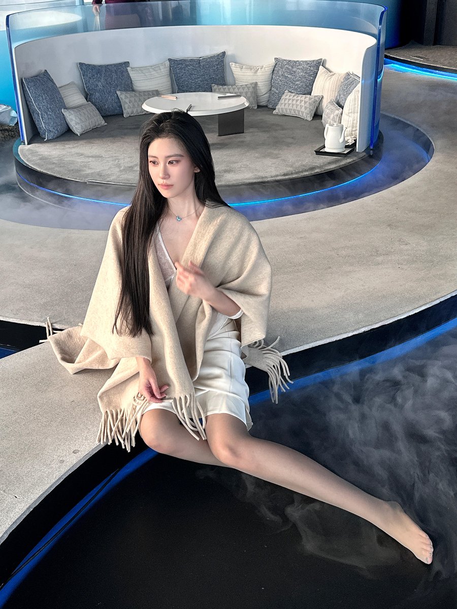 wanyohoo's tweet photo. 满分10分，这���腿能打几分？ https://t.co/1wW8ANcuFI