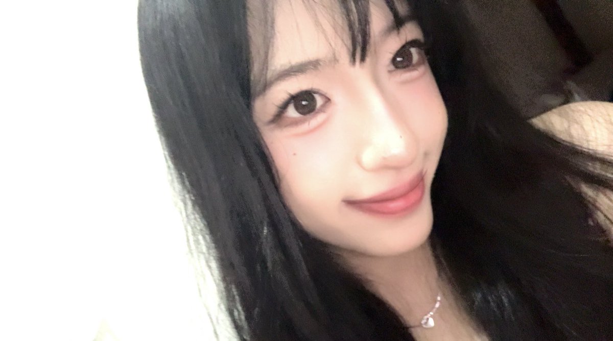 Daisy_JKT48's tweet photo. makasiiii vc nyaaa hari inii!!!🤍🤍🤍🤍 see youuuu!!🥰🥰 https://t.co/zzFnoc9CsJ
