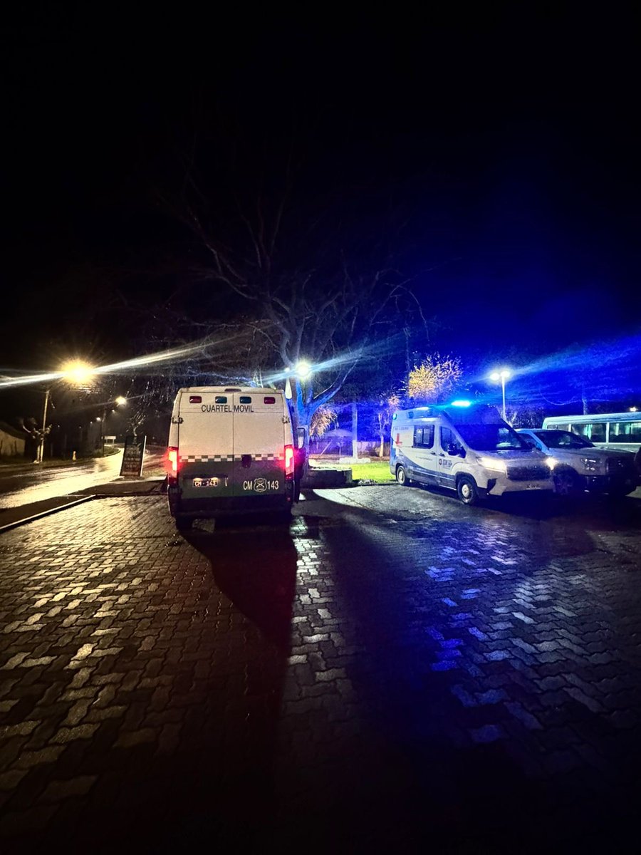 SENDANuble's tweet photo. 🚘🚚🚌🏍️🚧 En jornada nocturna acompañamos @CarabNuble en las comunas de Ránquil y Trehuaco, para el control a conductores con el objetivo de reducir los siniestros de tránsito. Se aplicó alcotest y narcotest #SENDAesPrevención #MesDeLaPrevención #YoLaPiensoPrimero https://t.co/1RauJsTFoC