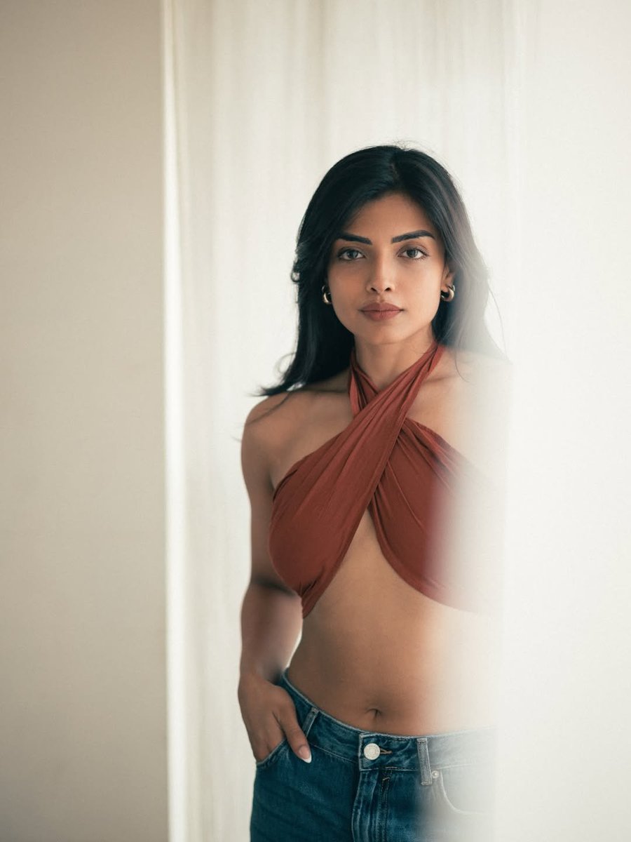 actresswoods's tweet photo. Ashna Zaveri π€β¨οΈ
#Ashna #AshnaZaveri https://t.co/QsmLJ439uJ
