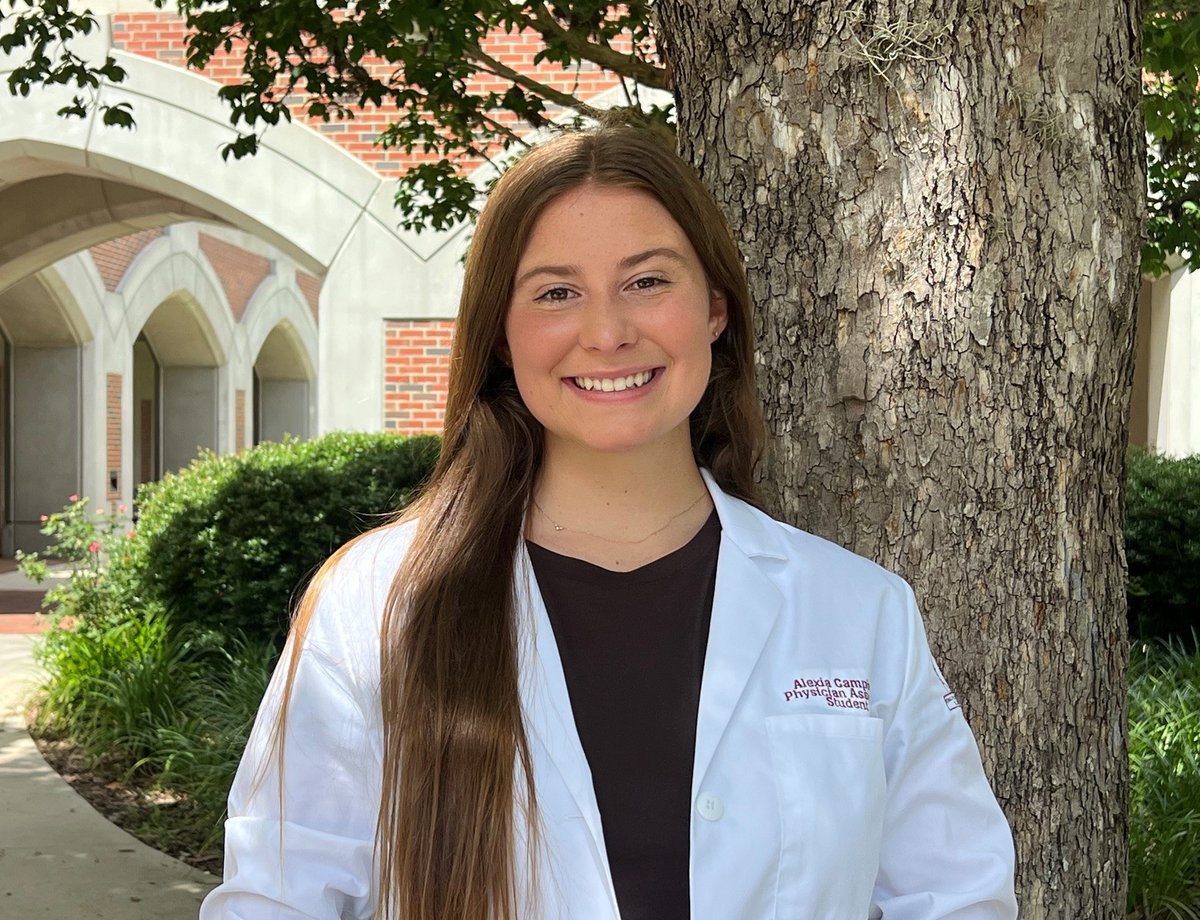 FSUCoM's tweet photo. 𝗔𝗹𝗲𝘅𝗶𝗮 𝗖𝗮𝗺𝗽𝗯𝗲𝗹𝗹, a 𝗦𝗰𝗵𝗼𝗼𝗹 𝗼𝗳 𝗣𝗵𝘆𝘀𝗶𝗰𝗶𝗮𝗻 𝗔𝘀𝘀𝗶𝘀𝘁𝗮𝗻𝘁 𝗣𝗿𝗮𝗰𝘁𝗶𝗰𝗲 Class of '27 recipient of The J. Hugh &amp; Earle W. Fellows Foundation scholarship, wants to serve geriatrics and rural populations. #FellowsFoundation https://t.co/USeIvccGwl https://t.co/9HPWaAz83E