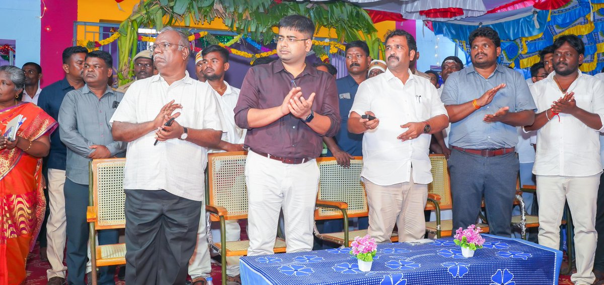 Amuthan1015's tweet photo. ராமநாதபுரம் மாவட்டம் சிக்கல் என்ற ஊரில் அரசு மேல்நிலைப்பள்ளி கூடுதல் வகுப்பறை கட்டிடம் திறப்பு விழா மற்றும் இரு அரசு கட்டிட பணிகளுக்கான அடிக்கல் நாட்டு விழா. மாண்புமிகு MSME அமைச்சர் #மதன்ராஜா 

@CMOTamilnadu
@AadhavArjuna @BussyAnand 
@TVKHQITWingOffl @TVKWarriorsHQ @TVKPartyHQ 
@thirumaofficial @Shanmugamcpim 
#TVKVijay‌ #MATHANRAJA