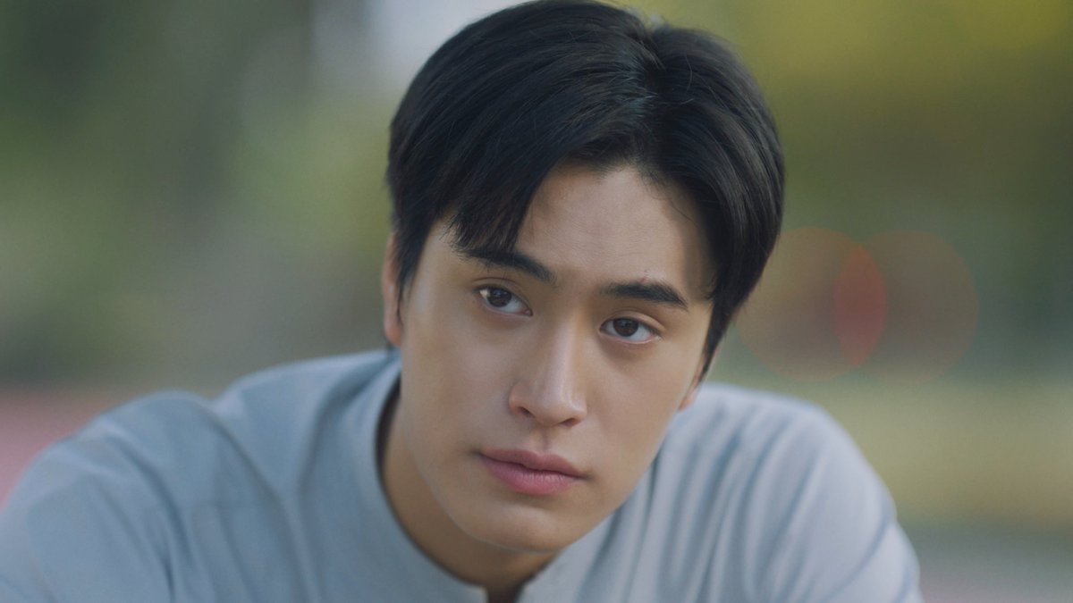 GMMTV's tweet photo. สายตาที่บาร์ธมองเชอร์รี่กับไผ่คือมีอะไรมั้ยน้าา? 👀
#TicketToHeavenEP4
@gemini_ti @Mook_akii @keenkeno_sp https://t.co/ppjNrNvZV3