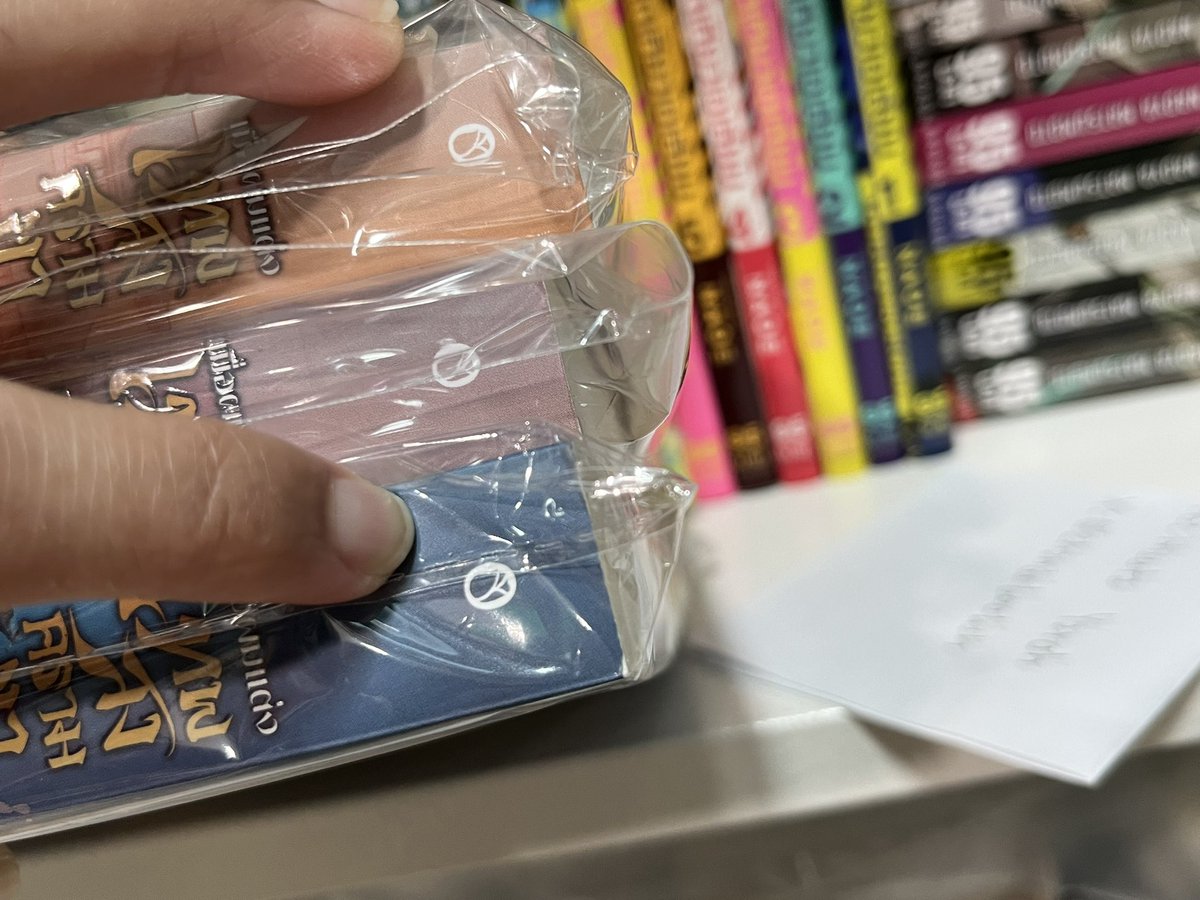 2handsbooksh's tweet photo. เทพสงคราม มัมไม่กริบเล็กน้อยค้าบ มีจิบิครบ https://t.co/naFjSqp88Z