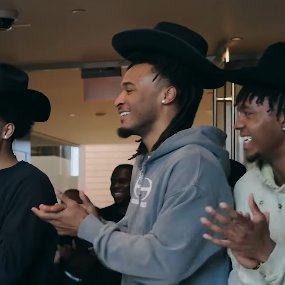 offwemby's tweet photo. stephon castle vs a hat https://t.co/n9hmHAecSi