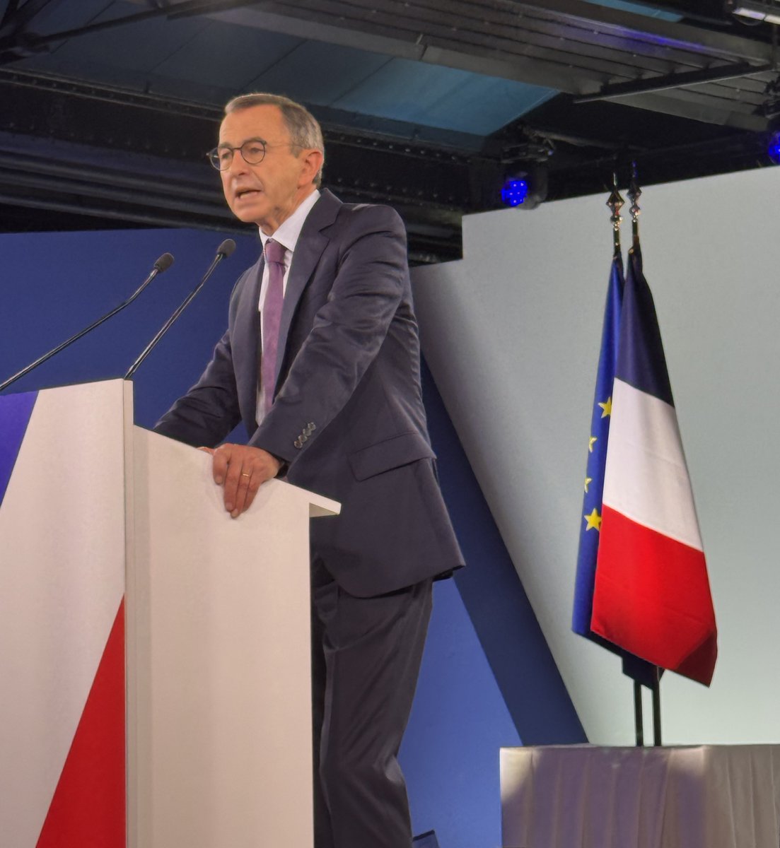 phgosselin's tweet photo. #Retailleau2027 #ParcFloral
Remettre la #France à l’endroit,
c’est remettre la France en 1er!
Revenir aux fondamentaux du gaullisme, de l’ordre aussi!
Ça commence dans nos rues,
chez nous ! https://t.co/t3UjHJ5Zqm