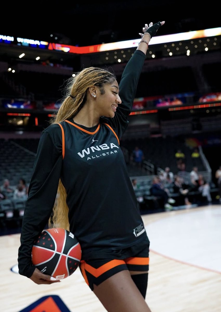 ar5source's tweet photo. 🌟| VOTE ANGEL REESE FOR ALL STAR 2026. #ARAllStar26

Vote on the WNBA App or online at: https://t.co/Ukj4BBzAWL https://t.co/d7r9b9qwbO