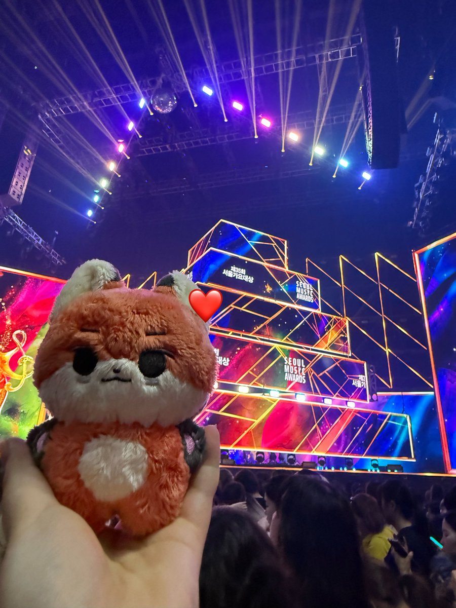 zer0_0rze's tweet photo. 오늘도 수고많 ㅎㅎ 상 받은 거 축하해ㅐㅐ https://t.co/fWqIc0IIfn