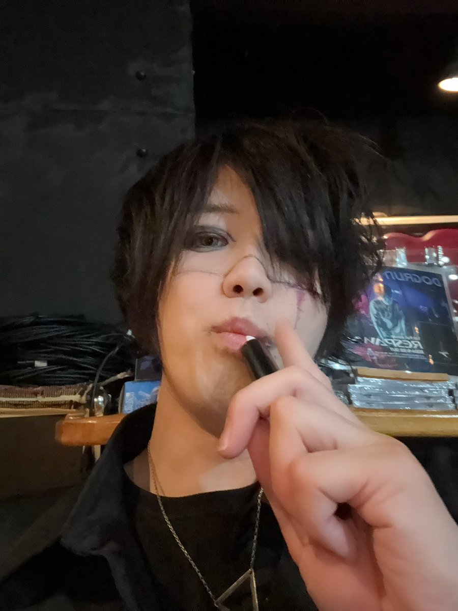 azuki_style's tweet photo. 6/20 岩国ロックカントリー

関係者の皆様・お客様
本当にありがとう🤗

また遊ぼうなっ✨

セトリ
1: resister （武）
2:blind my heart （ヒトあゆすたっとP）
3:To Dear （TOMO）
4:Arol （ヒトあゆすたっとP）
5:well come to sunrise
 （ヒトあゆすたっとP）
6:ake （ヒトあゆすたっとP） https://t.co/gdV5AqyDpS