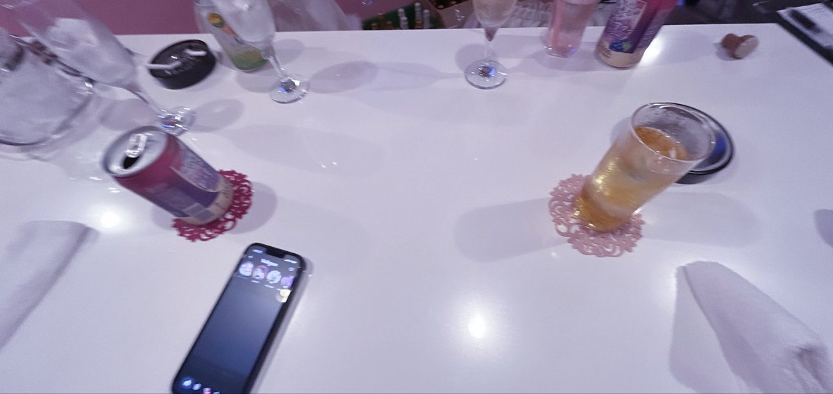 fxxkuser's tweet photo. だーいすきなゆあちゃんと完全はじめましてのにとちゃんに会いにカップルでお邪魔しました(◞ ̫◟)♪♪
ばーり幸せで楽しかったです💸♡
ノンアルオリシャンも喜んでくれてよかったですヮ😭😭😭🩷
チェキも大事に挟んでるョ⊂(ᴖ ̫ᴖ  )⊃‼️
また会いに行きますネ꒰ ᐡᴗ͈ ̫ ᴗ͈` ꒱❤︎ https://t.co/iRJgrRYfNM
