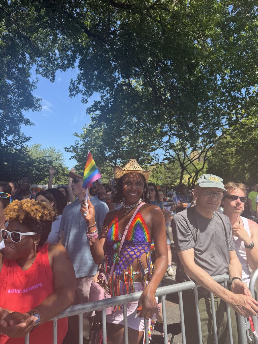 MayorBowser's tweet photo. Nothing beats Pride Month in our nation's capital. 🌈 https://t.co/aKLpnXeHA1