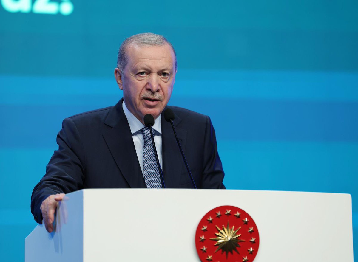 akkadingop's tweet photo. Cumhurbaşkanımız Sayın @RTErdogan ’ın teşrifleriyle gerçekleştirilen TÜRGEV 30. Kuruluş Yıl Dönümü Programı’na Başkanımız @SvdAskn61 ve teşkilat mensuplarımız ile birlikte katıldık. ✨ https://t.co/nxsTHHlHr4