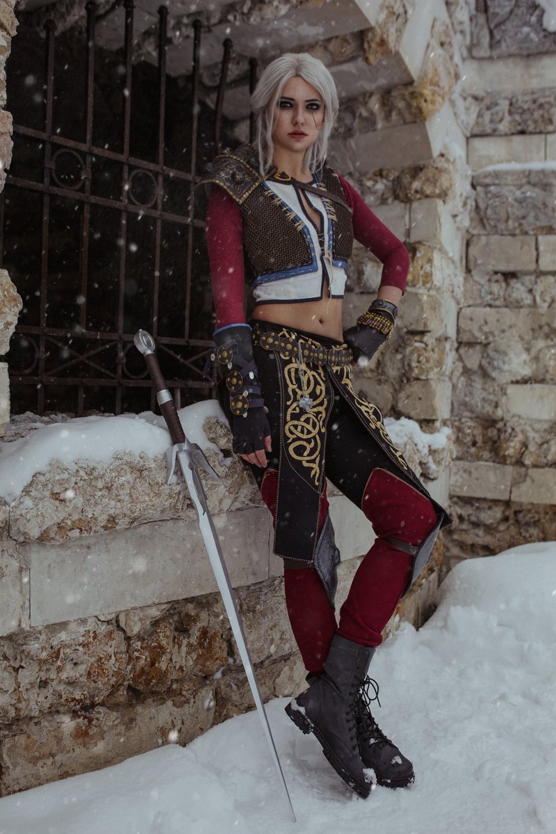miravale_cos's tweet photo. Our Witcher cosplay marathon continues with the Lion Cub of Cintra, walking through the storm toward her fate.
The full photoset is available on Patreon in high resolution. ✨
#Ciri #TheWitcher #WitcherCosplay #Ciricosplay #thewitcher3wildhunt https://t.co/rmXeJa4NN2