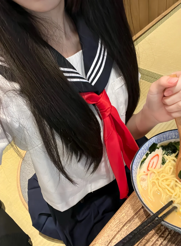 oios25's tweet photo. 你不要再割手了  大半夜摸到一位是幣
扣了半天才發現是你的傷口 https://t.co/UCzZJNwYvs