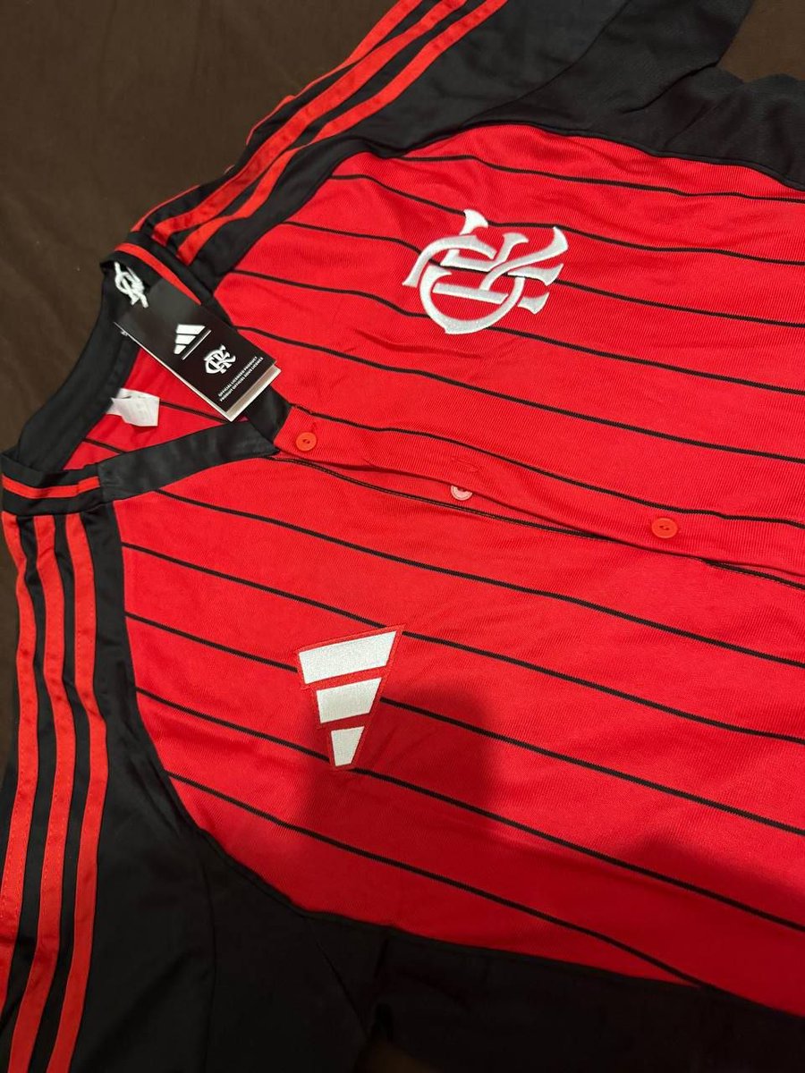 gutuh's tweet photo. essa eu nunca consegui comprar. 
inacreditável 😒 https://t.co/gOADTEYQoK