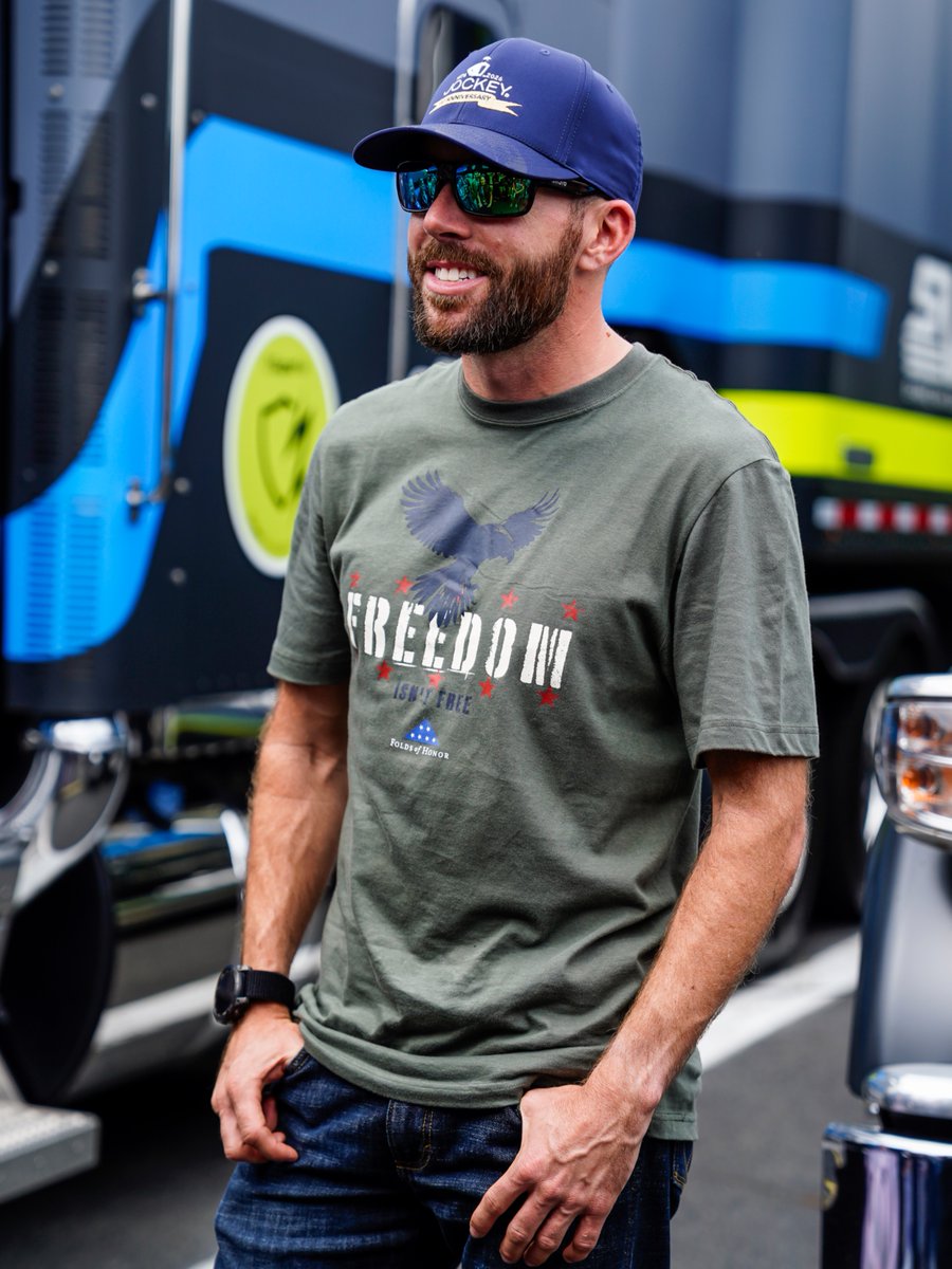Jockey's tweet photo. Jockey is proud to support @foldsofhonor and their mission to provide scholarships to families of fallen or disabled military and first responders. This T-shirt, available only at @tractorsupply, pays homage to all who have served. Big thanks to our model @rosschastain 😏 https://t.co/VNY0MBwihC