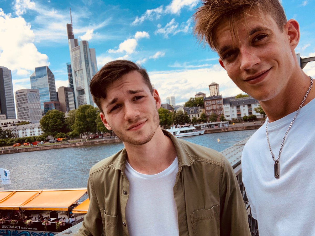 Alexei_and_leon's tweet photo. 🙌🏽☺️ Just one of those moments https://t.co/KQ8bMruzL5